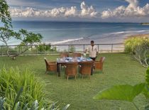 Villa The Luxe Bali, Comedor con vista al mar